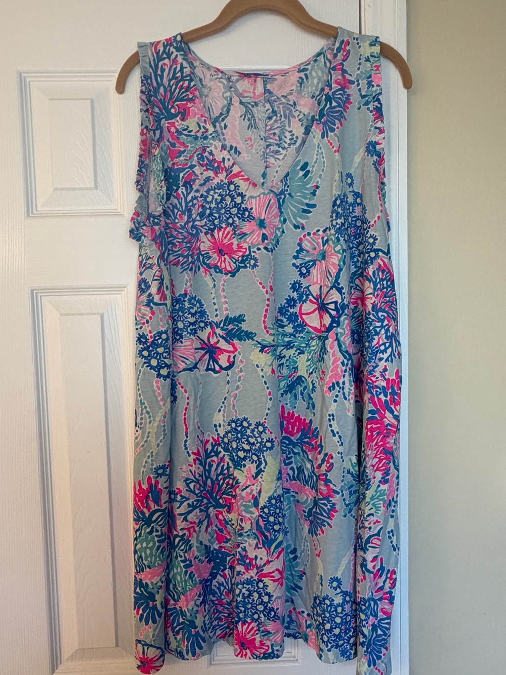 Lilly Pulitzer Sleeveless Aron Dress in “Beach You to it” pattern- size XL